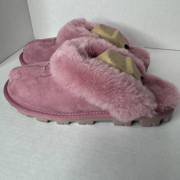 UGG  Slippers - Picture 3 of 10